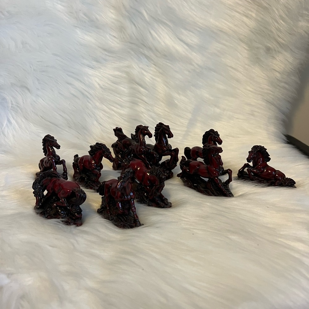 Resin horse collection animals x 9